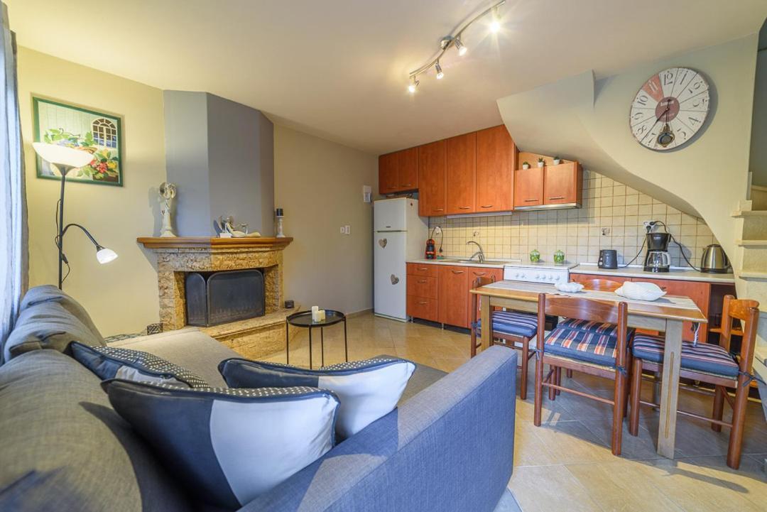 Small House With Garden & View Promirion Екстер'єр фото